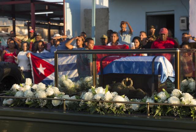 Fidel Kastro sahranjen na privatnoj ceremoniji / FOTO