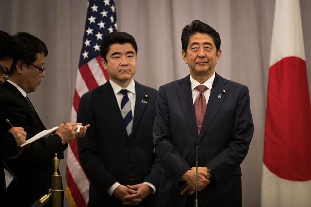 Istorijska poseta: Premijer Japana ide u Perl Harbor