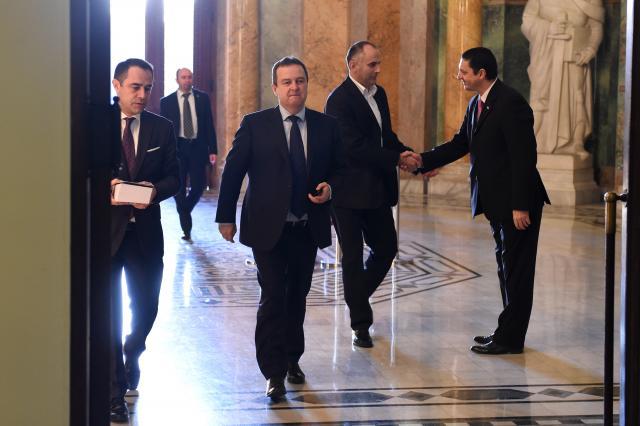 Dacic, Hahn: Agreement on chapters possible next week