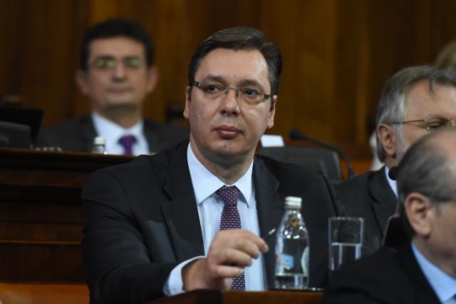 Vučić: Sve dok direktori imaju 10x veću platu...