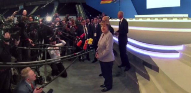Angelu Merkel zbunila rotirajuća kamera (VIDEO)