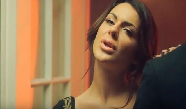 Srpska pevaèica apeluje na devojke: "Pokajala sam se zbog silikona u ustima"