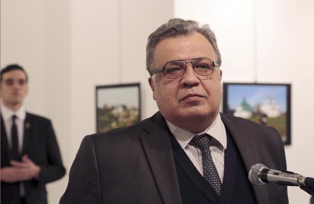 Ruski ambasador ubijen na izložbi u Turskoj FOTO/VIDEO