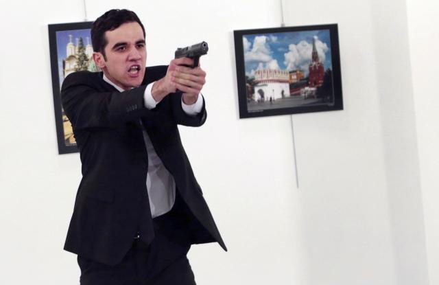 Ruskog ambasadora ubio 22-godišnji turski policajac / FOTO