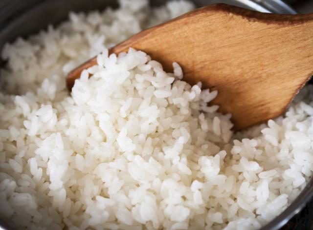 Dućani puni lažnog pirinča, kako prepoznati pravi?