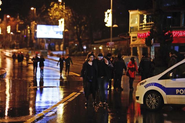 Istanbul: Naoružani Deda Mraz u elitnom klubu, 39 mrtvih