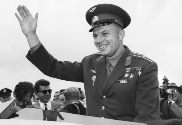Zagreb: Spomenik Juriju Gagarinu zapaljen tokom dočeka