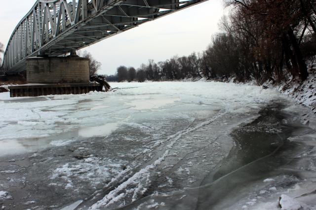 Velika Morava zaledila posle 22 godine / FOTO