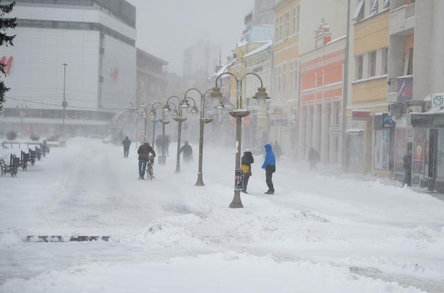 Cold wave claims one life in Serbia, dozens evacuated