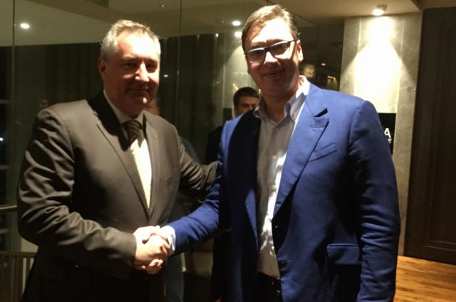 Serbian PM meets with Russia's Rogozin while in India