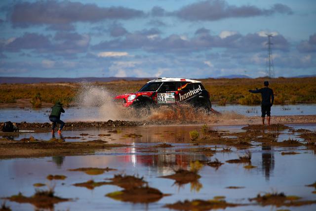 Dakar: Loeb vodi, otkazana 9. etapa