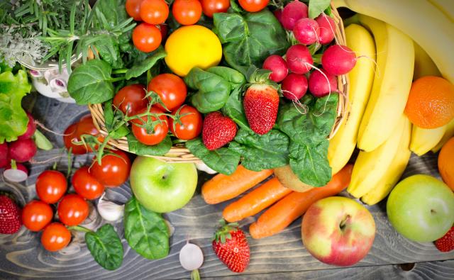 Kako je voće i povrće izgledalo u vreme naših predaka?