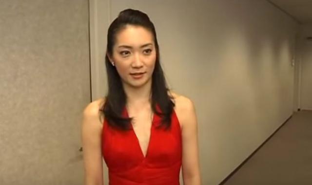 Akiko Suvanai nastupa sa filharmoničarima