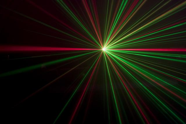 Britanci i Èesi napravili najjaèi laser na svetu