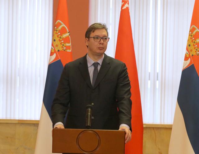 Vučić u Minsku o kupovini lovačkih aviona i oružja