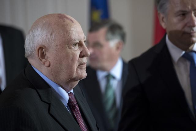 Gorbachev: World seems to be preparing for war