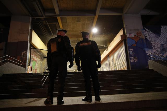 Novi neredi u Parizu zbog silovanja mladiæa pendrekom FOTO