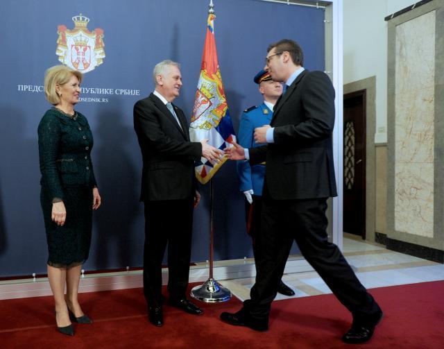 What are Nikolic and Vucic offering to each other?