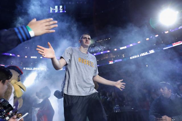 NBA zvezde se poklonile Jokiću: On je faca! VIDEO