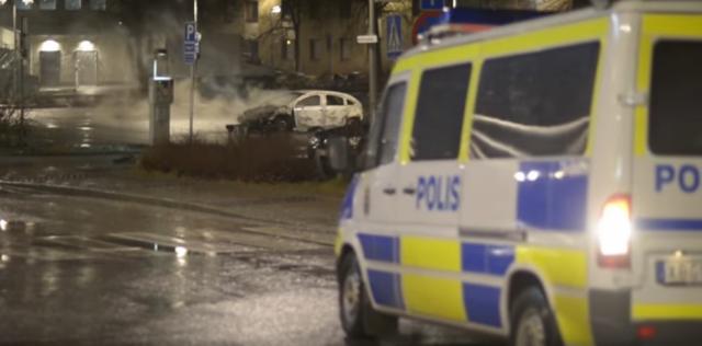 Tramp "prizvao" haos u Švedskoj – žestoki neredi VIDEO