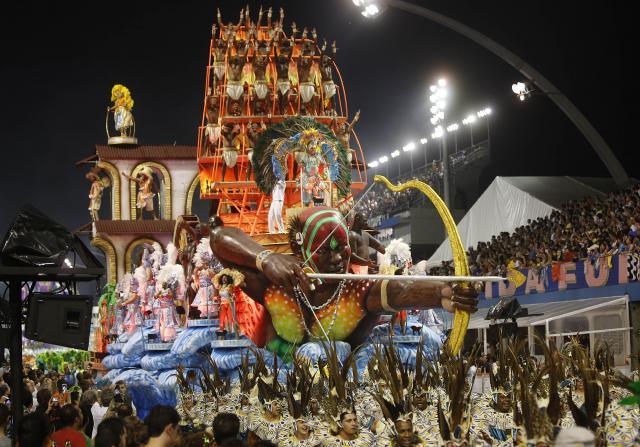 Karneval u Rio de Žaneiru donosi milijardu $