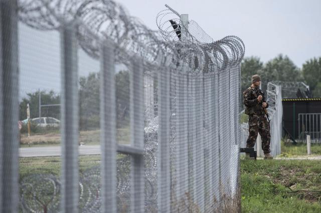Hungary will now automatically detain asylum seekers
