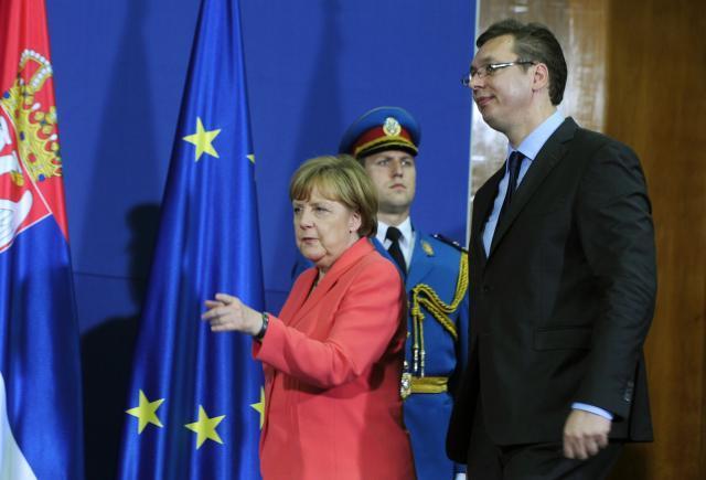 Vučić sutra sa Merkelovom u Berlinu