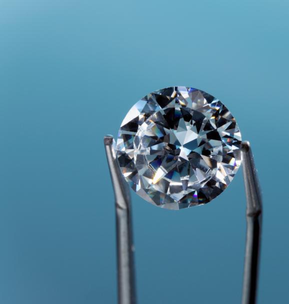 Ružičasti dijamant na aukciji u Hongkongu