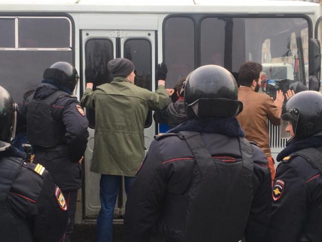 Rusija: Stotine uhapšene zbog protesta, Navaljni u zatvoru
