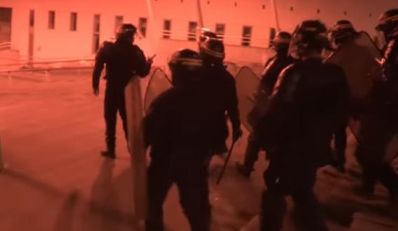 Žestoki sukobi Kineza s policijom u Parizu / VIDEO