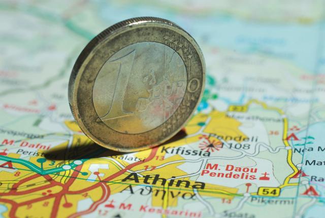 Grci udovoljili kreditorima: Manje za penzije