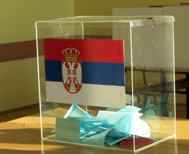 "Izbori na Kosovu protièu glatko, veliki broj ljudi glasa"