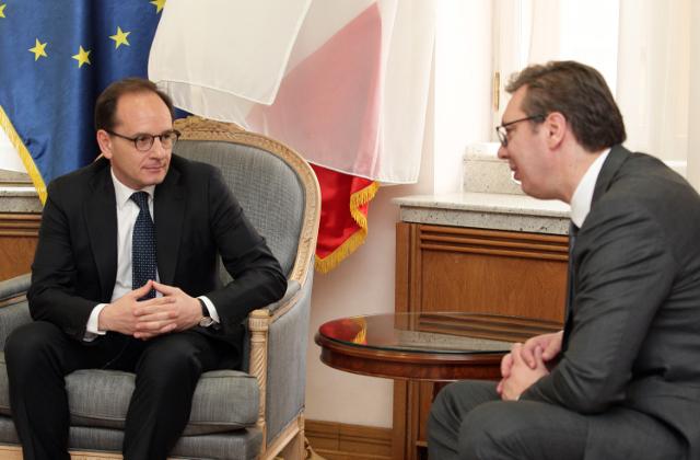 Italian president invites Vucic to visit