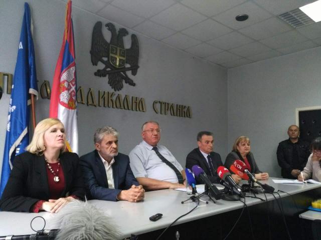 Seselj denies he'll step down as leader of Radicals