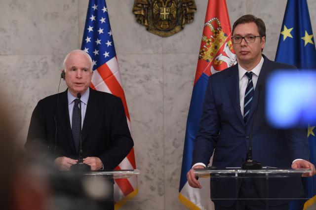 Vučić s Mekejnom: Razgovor išao u tri pravca