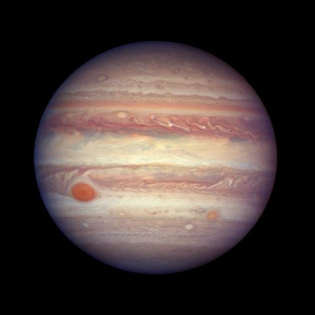Ovako izgleda Jupiter, kad ga fotografiše Habl (FOTO)
