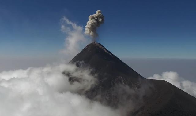 Erupcija vulkana prvi put snimljena dronom