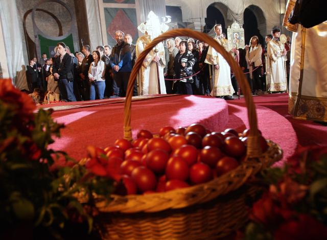 Ponoćna liturgija u Hramu Svetog Save / FOTO