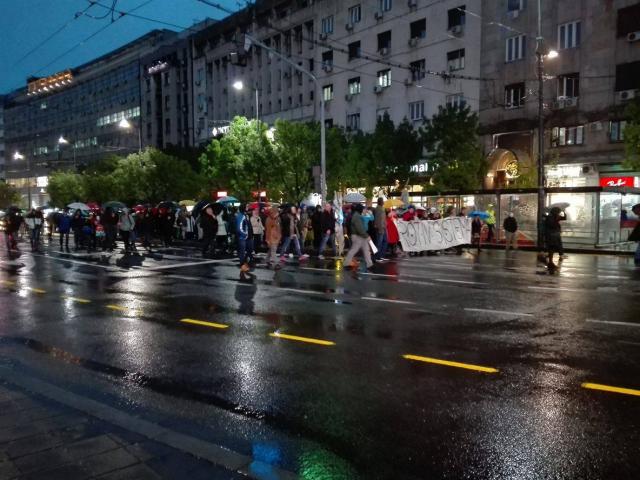 27. protest u Beogradu, šetnja do "Politike"