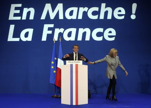 Emmanuel Macron (Tanjug/AP)