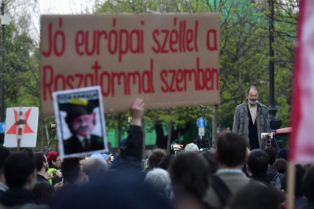 Protest u Budimpešti - "Zaustavimo Moskvu"