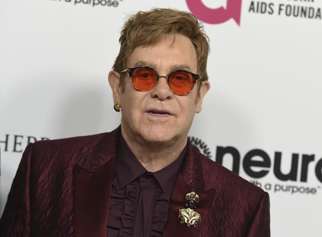 Elton Džon proveo dve noæi u bolnici zbog infekcije
