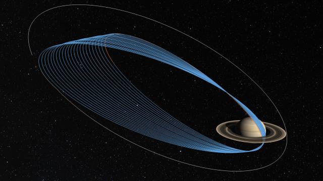 Kasini, Saturnov pratilac, kreæe na poslednje putovanje