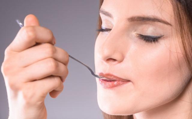 Potreban vam je samo minut: Trik sa kašikom otkriva da li ste zdravi