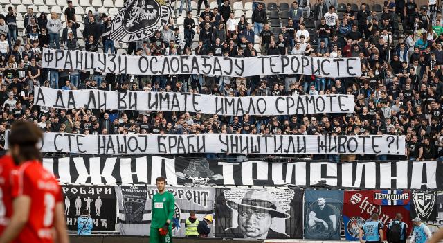 Grobari na meèu s Napretkom vreðali Vesnu Èoviæ