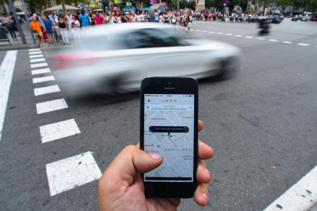 Taksisti u HR: Uber radi isto, a ne plaća kao mi