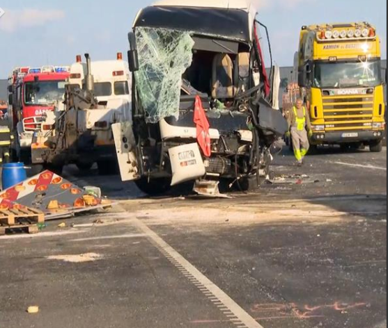 Maðarska: Poginuo vozaè, povreðeno 16 putnika iz Srbije