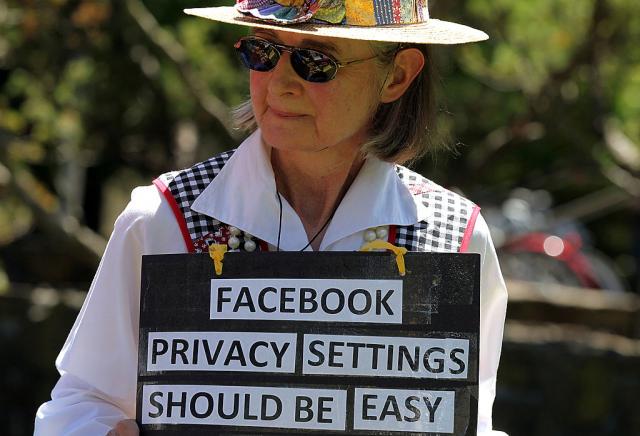 Fejsbuk kažnjen zbog kršenja zakona o zaštiti privatnosti