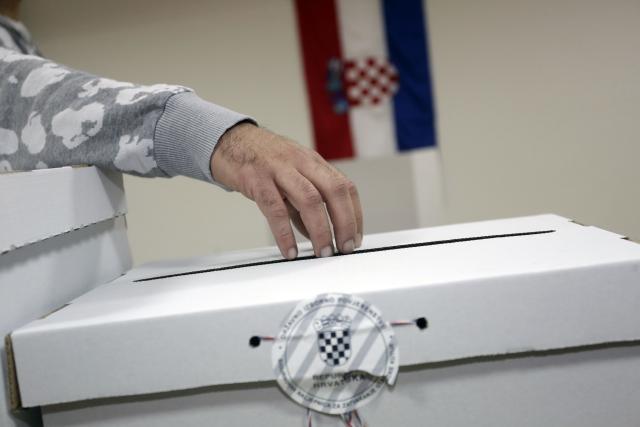Građani Hrvatske glasaju na lokalnim izborima