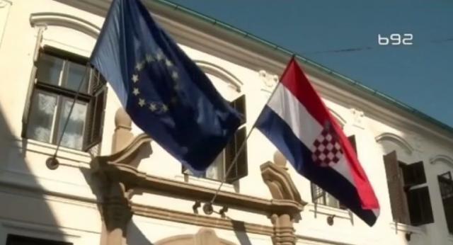 "Hrvatsku sekira to što Merkelova podržava Beograd"